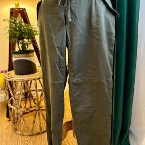 A Pea in the Pod Green Joggers Elastic Waistband